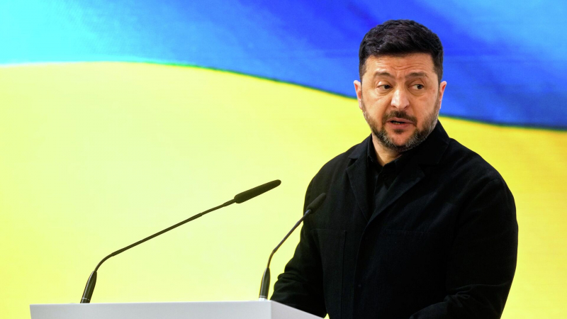 Зеленский больше не легитимен, заявил эксперт