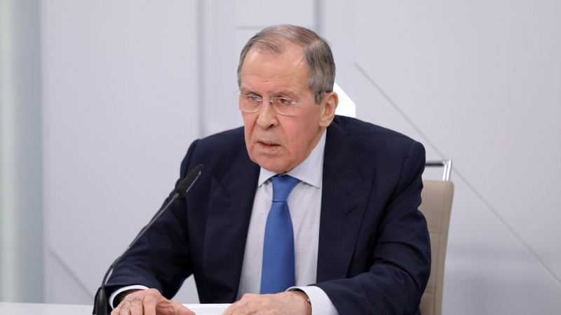 Глава МИДа России против ввода визового режима для трудовых мигрантов из стран ЕАЭС