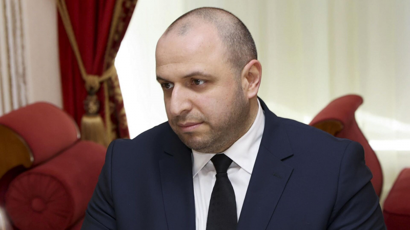 Умеров пытается решить вопрос своей безопасности в США, считает эксперт
