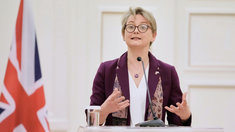 Глава МИД Британии призвала к усилению давления на Россию