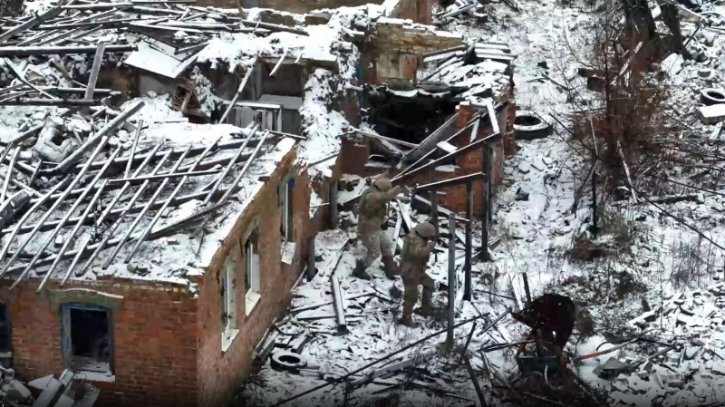 Боевики ВСУ использовали мирных жителей как "живой щит" - боец ВС РФ