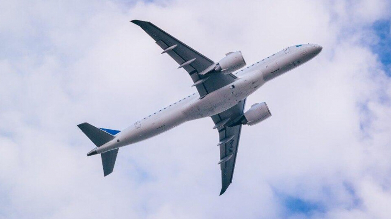 Из-за задымления летевший из Алматы в Астану борт Air Astana подал сигнал бедствия