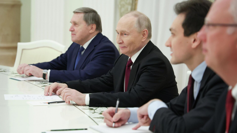 Некоторые наработки США по Украине можно обсуждать, заявил Ушаков