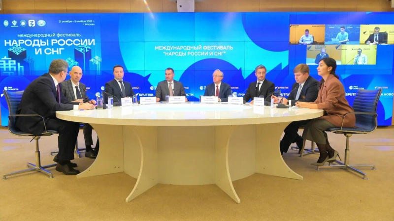 Нельзя позволить Западу вытеснить РФ из инфо- и культурного пространства - видеомост