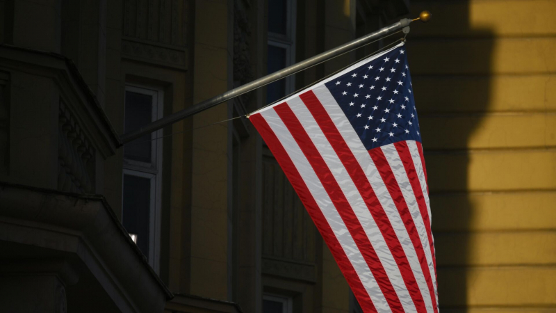 Создание криптовалютного резерва в США вызывает опасения, считает эксперт