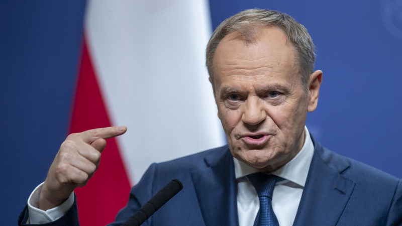 Туск заявил, что готов закрыть границу с Германией