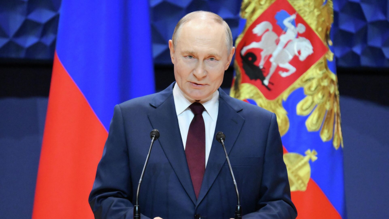 "Ведут переговоры". СМИ узнали о панике в ЕС из-за слов Макрона о Путине