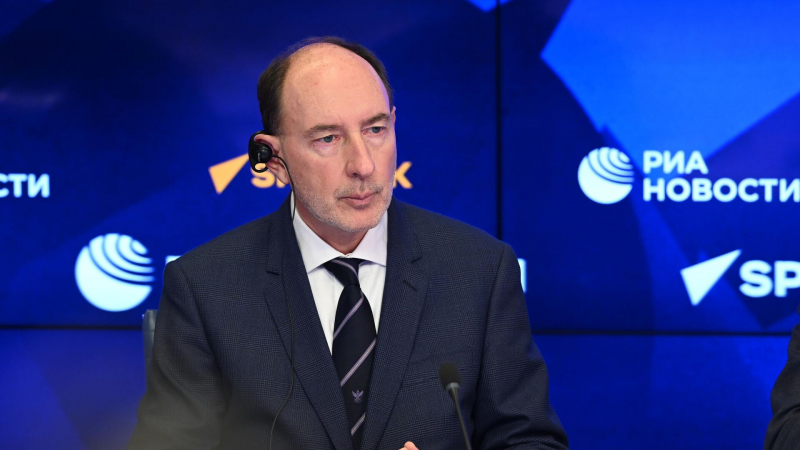 Внук Шарля де Голля посетит парад Победы в Москве