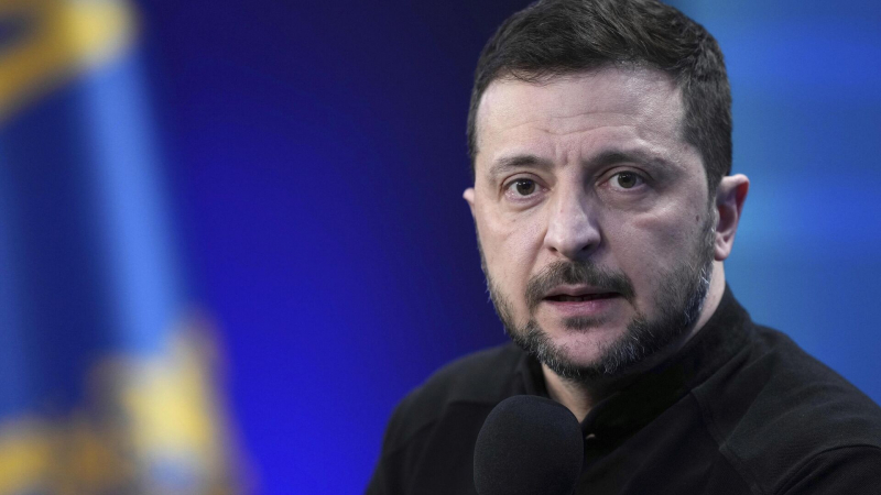 Зеленский не удержит Украину на плаву без финансирования ЕС, пишет Pais
